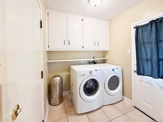 3715 OAK TRL, San Antonio, TX 78228