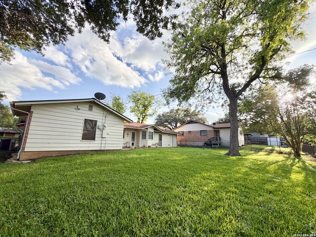 3715 OAK TRL, San Antonio, TX 78228