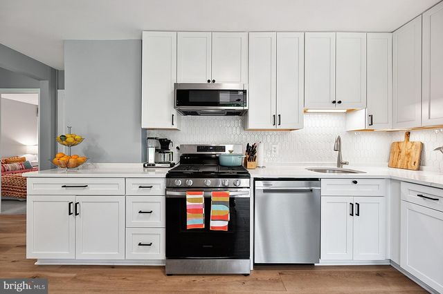 2305 GLASGOW RD, Alexandria, VA 22307