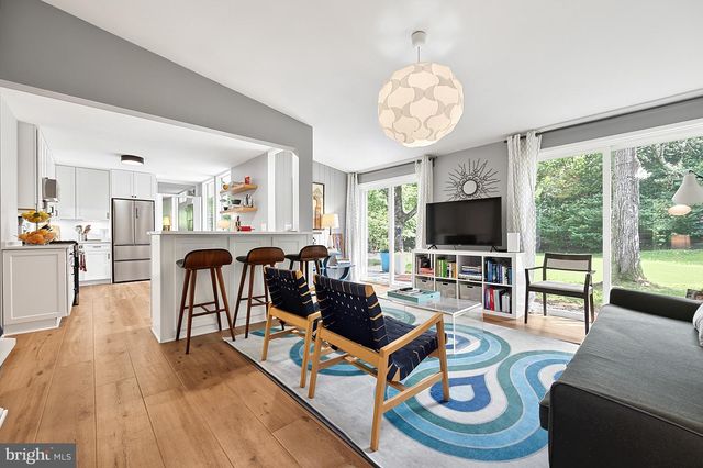 2305 GLASGOW RD, Alexandria, VA 22307