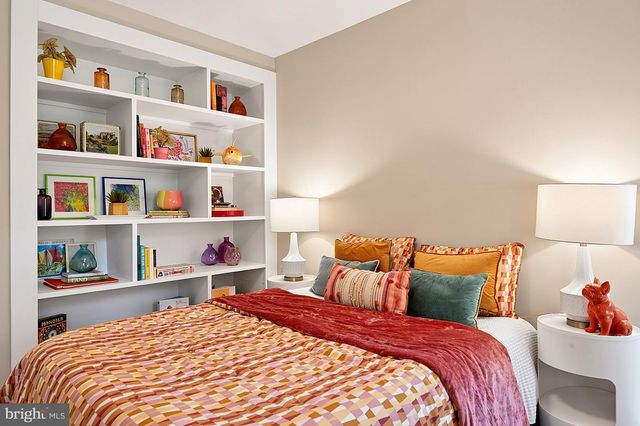 2305 GLASGOW RD, Alexandria, VA 22307