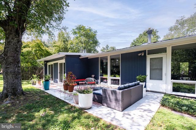 2305 GLASGOW RD, Alexandria, VA 22307