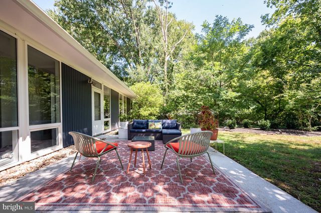 2305 GLASGOW RD, Alexandria, VA 22307