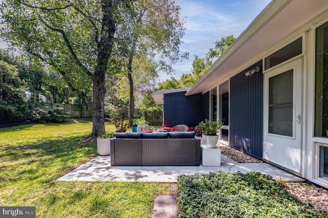 2305 GLASGOW RD, Alexandria, VA 22307