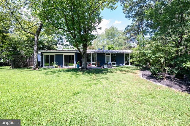 2305 GLASGOW RD, Alexandria, VA 22307