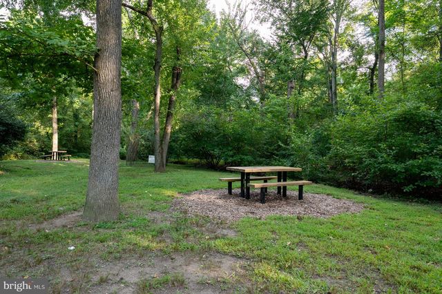 2305 GLASGOW RD, Alexandria, VA 22307