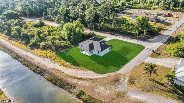 2106 W 18th ST, Lehigh Acres, FL 33972