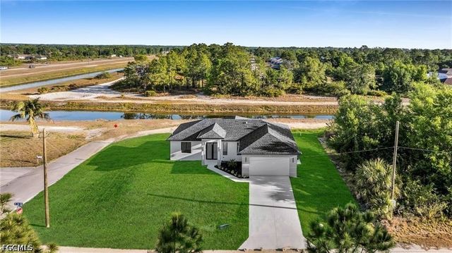 2106 W 18th ST, Lehigh Acres, FL 33972