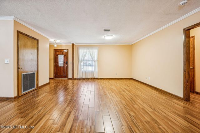 6048 WOODELM Drive, Jacksonville, FL 32218