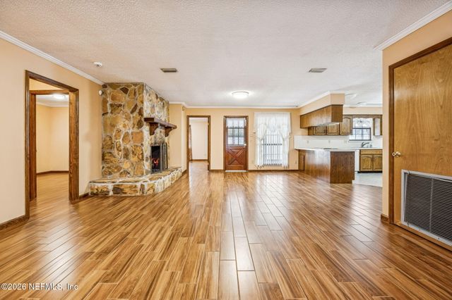 6048 WOODELM Drive, Jacksonville, FL 32218