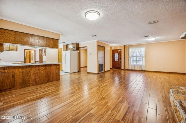 6048 WOODELM Drive, Jacksonville, FL 32218