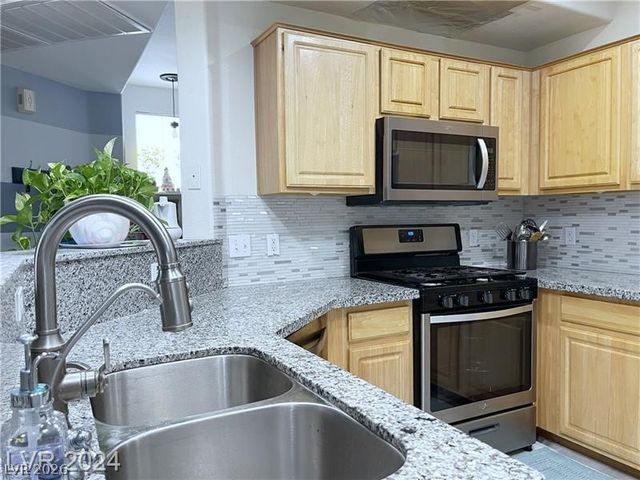 5855 Valley Drive 2101, North Las Vegas, NV 89031