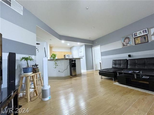 5855 Valley Drive 2101, North Las Vegas, NV 89031