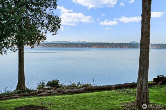 2153 Highland Drive, Camano Island, WA 98282