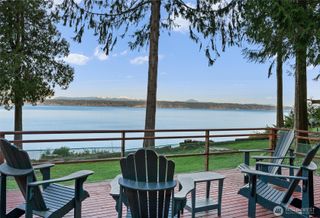 2153 Highland Drive, Camano Island, WA 98282
