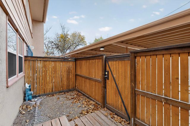 1405 San Carlos Road SW APT 7, Albuquerque, NM 87104