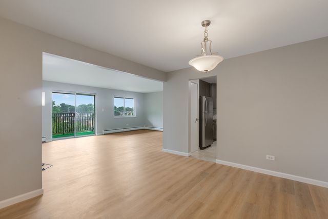 535 S Cleveland Avenue 406, Arlington Heights, IL 60005