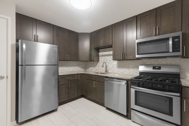 535 S Cleveland Avenue 406, Arlington Heights, IL 60005