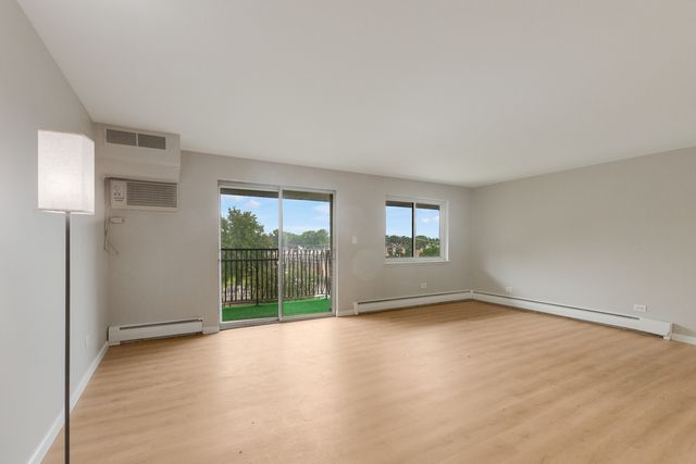 535 S Cleveland Avenue 406, Arlington Heights, IL 60005