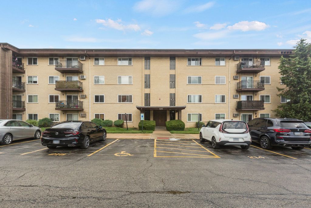 535 S Cleveland Avenue 406, Arlington Heights, IL 60005