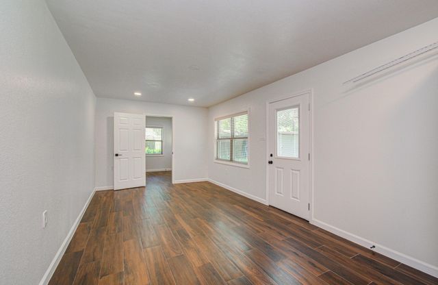 6930 S Oak Bend Drive, Alvin, TX 77511