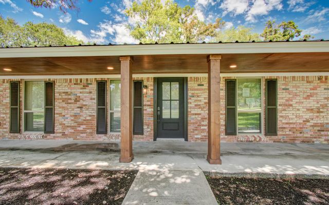 6930 S Oak Bend Drive, Alvin, TX 77511