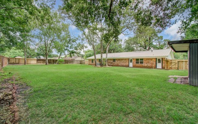 6930 S Oak Bend Drive, Alvin, TX 77511