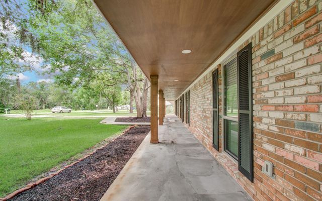 6930 S Oak Bend Drive, Alvin, TX 77511