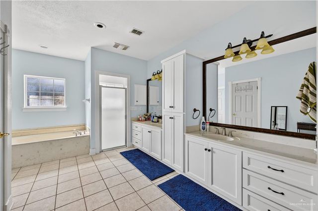 7029 N 1st Street, Mcallen, TX 78504