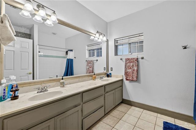 7029 N 1st Street, Mcallen, TX 78504