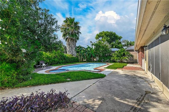 7029 N 1st Street, Mcallen, TX 78504