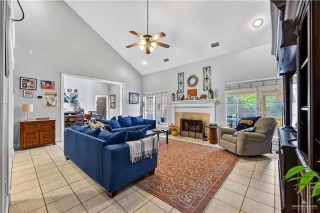 7029 N 1st Street, Mcallen, TX 78504