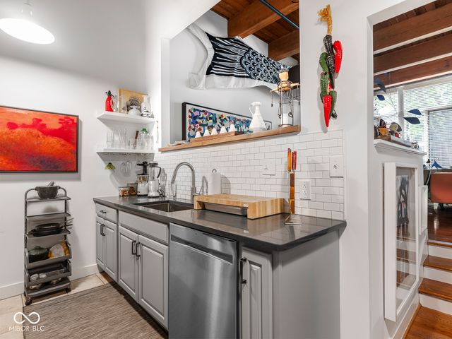 430 N Park Avenue 104, Indianapolis, IN 46202