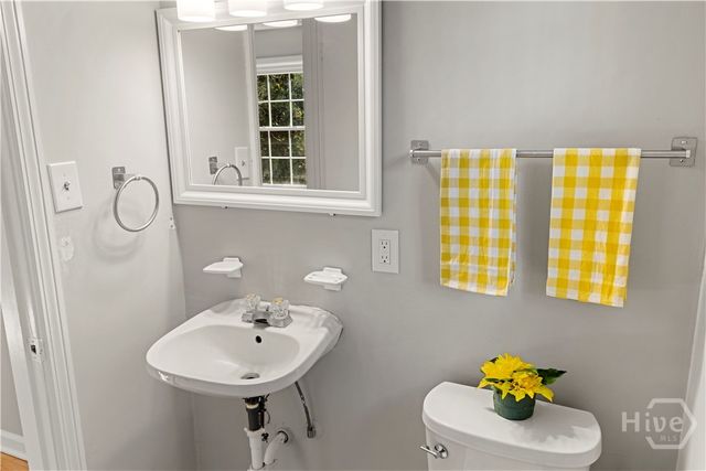 5504 Magnolia Drive, Savannah, GA 31406