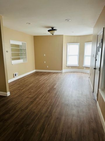 5 Oxford Park 1, Revere, MA 02151