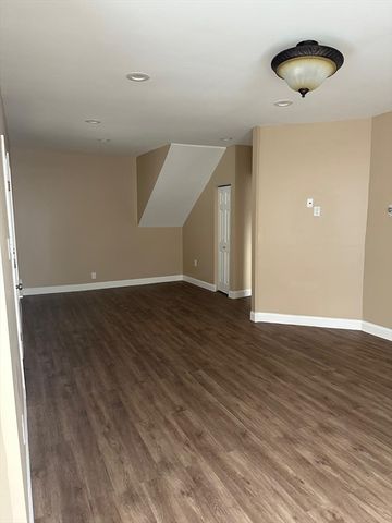 5 Oxford Park 1, Revere, MA 02151