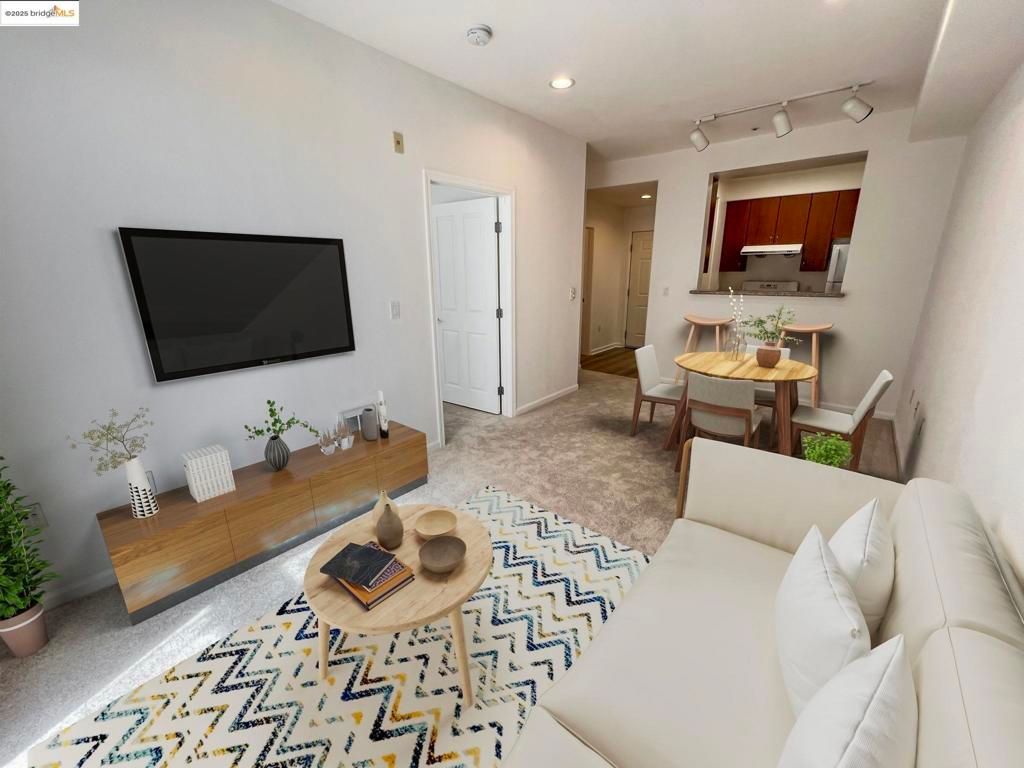 989 Franklin St 621, Oakland, CA 94607
