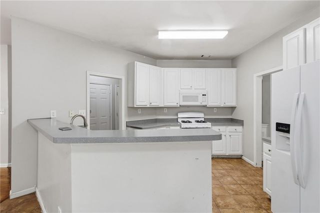 2900 Stonecrest Point, Conyers, GA 30094