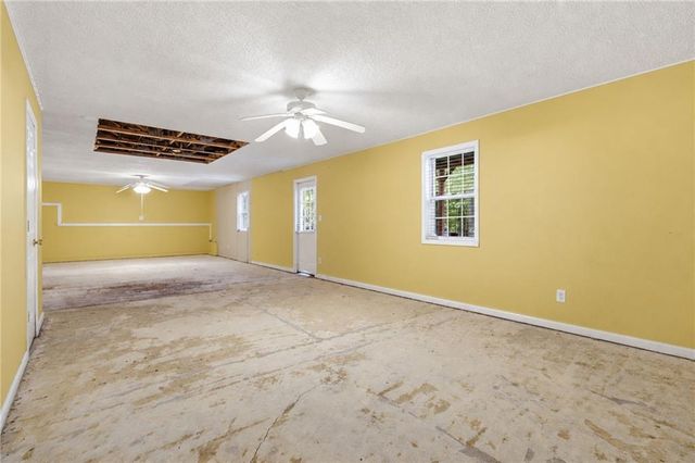 2900 Stonecrest Point, Conyers, GA 30094