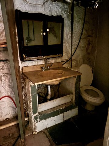 1201 E Davis Avenue, Fort Worth, TX 76104