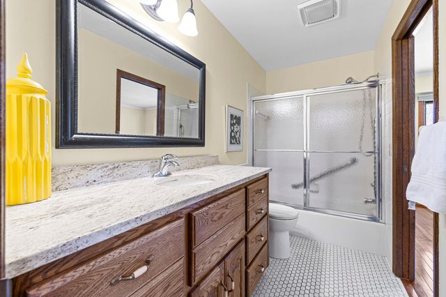 9145 Fox Run Circle, Eden Prairie, MN 55347