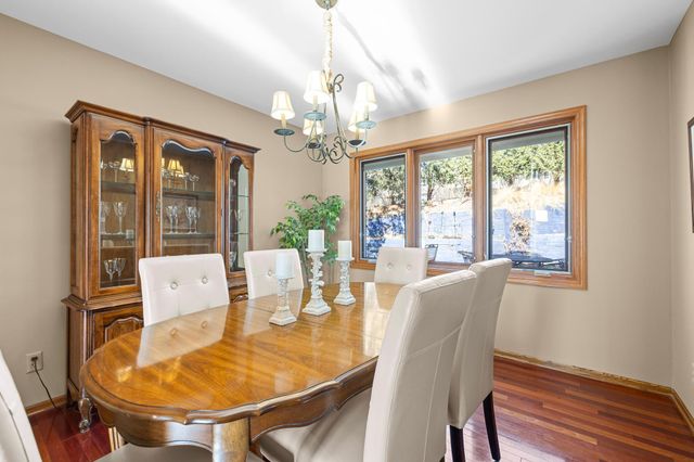 9145 Fox Run Circle, Eden Prairie, MN 55347