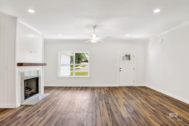 8760 Floyd Crabtree Way, Semmes, AL 36575