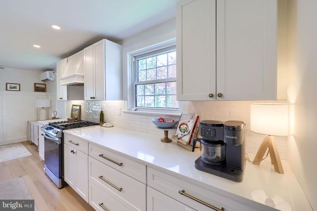 946 SALISBURY CT, Lancaster, PA 17601