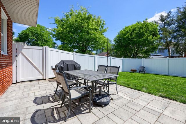 946 SALISBURY CT, Lancaster, PA 17601