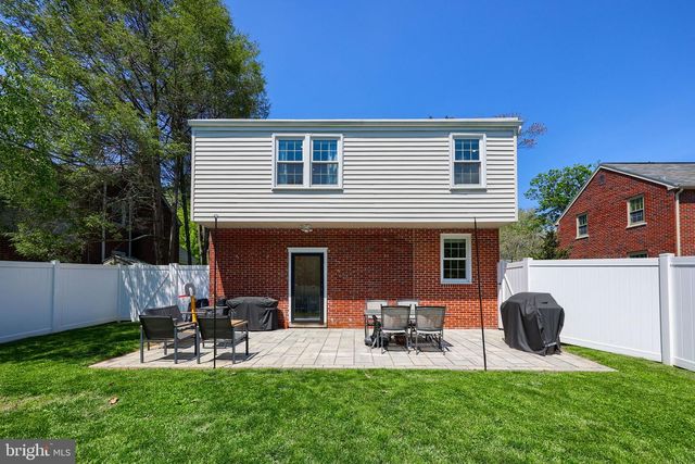 946 SALISBURY CT, Lancaster, PA 17601