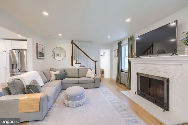 946 SALISBURY CT, Lancaster, PA 17601