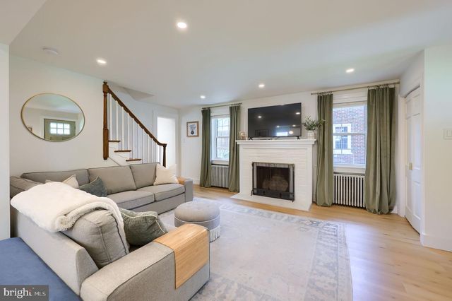 946 SALISBURY CT, Lancaster, PA 17601