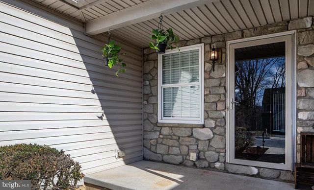 1781 LAKESIDE DR, Middletown, PA 17057