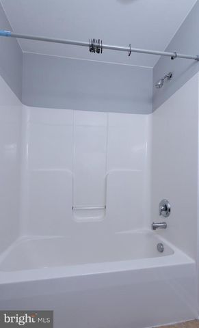 1781 LAKESIDE DR, Middletown, PA 17057